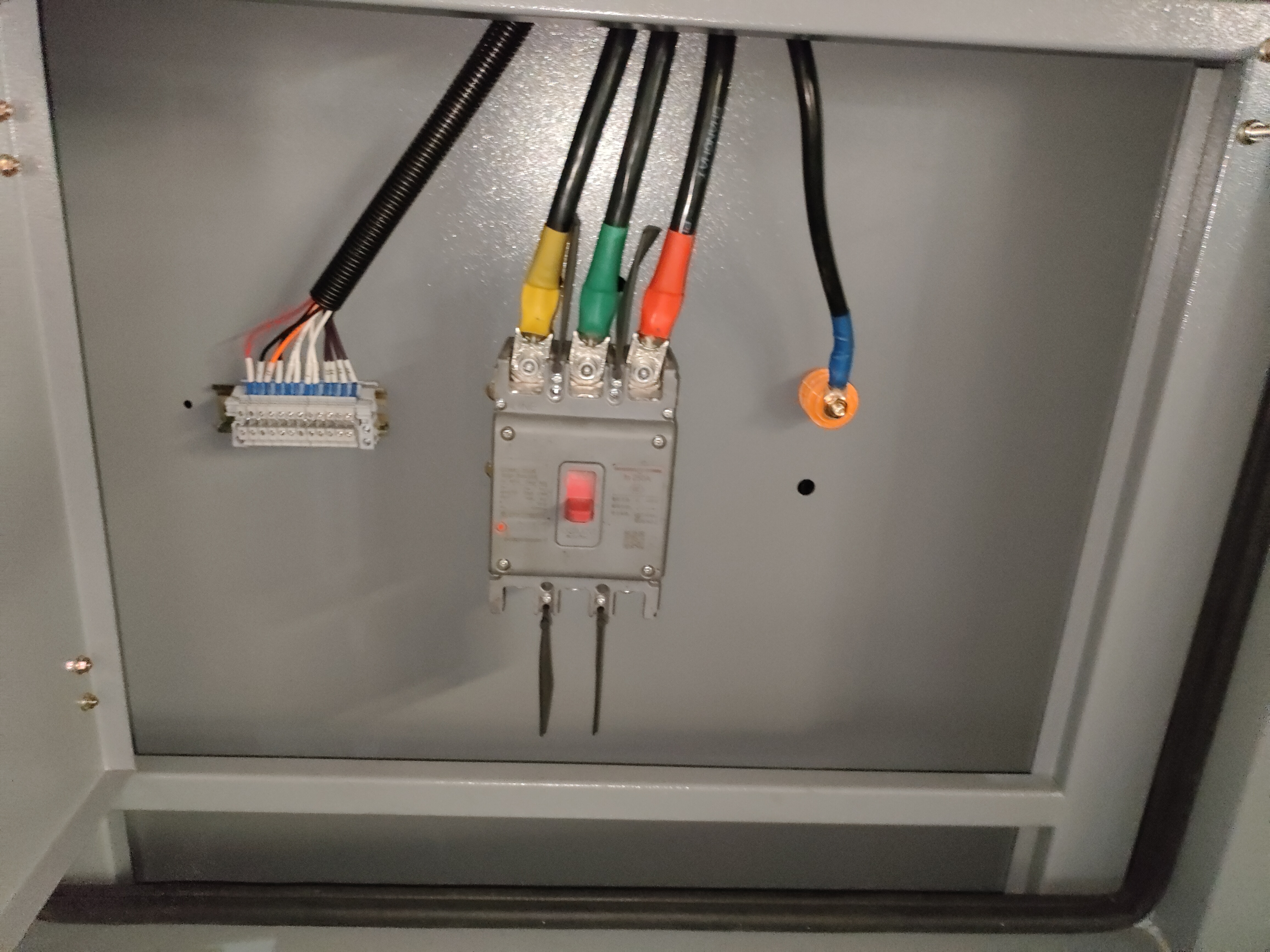 Delixi circuit breaker